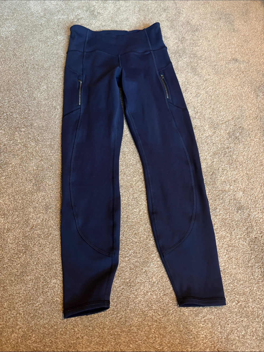 Athleta Rainier tight cropped fleece lined legging Women’s size xs